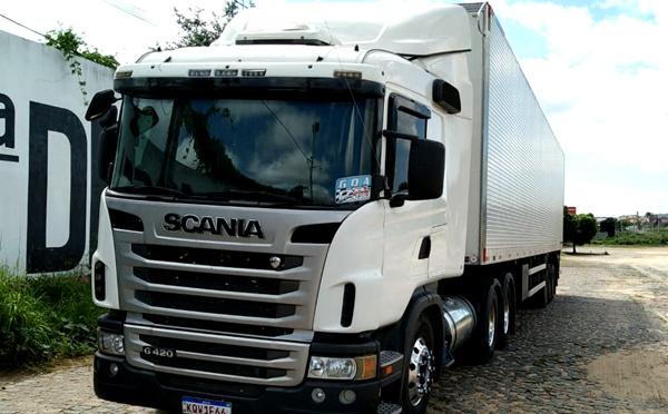 SEFAZ-PB apreende caminhão transportando redes e cobertas com nota irregular no Sertão