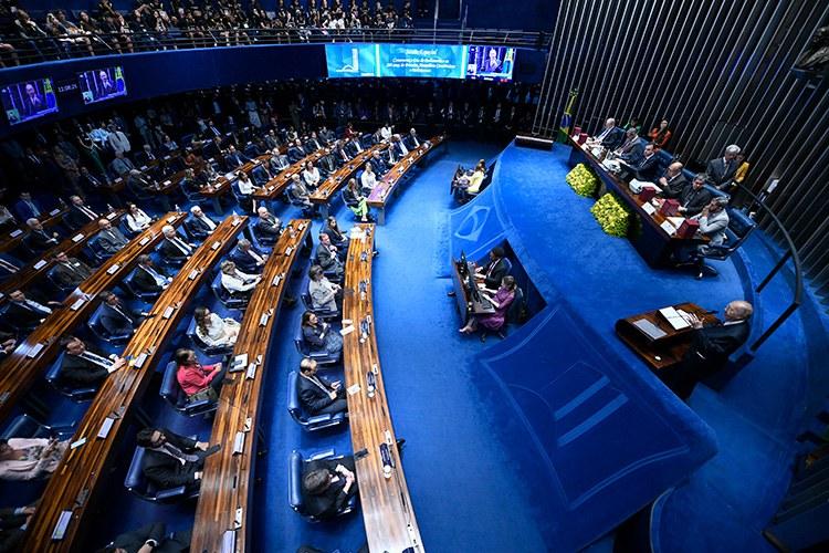 Para senadores, regulamentação da reforma tributária estimula investimentos